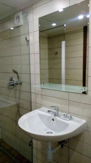 Гостевой дом Guest house Izumrudnyy Брест Семейный номер-студио-11