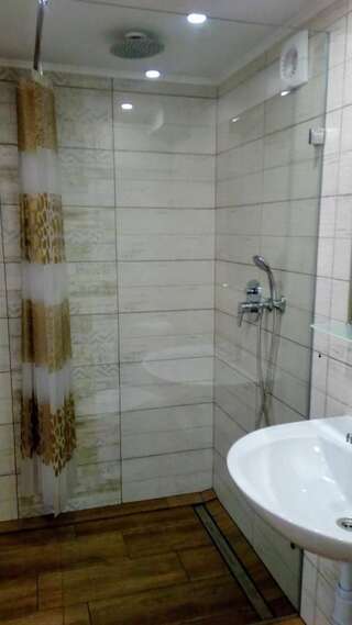 Гостевой дом Guest house Izumrudnyy Брест Семейный номер-студио-12