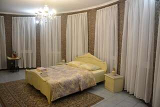 Гостевой дом Guest house Izumrudnyy Брест Просторный трехместный номер-3