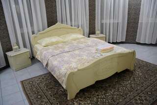 Гостевой дом Guest house Izumrudnyy Брест Просторный трехместный номер-5