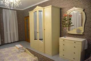 Гостевой дом Guest house Izumrudnyy Брест Просторный трехместный номер-7