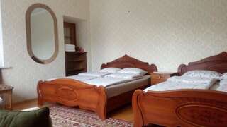 Гостевой дом Guest house Izumrudnyy Брест Четырехместный номер-1