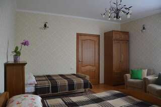Гостевой дом Guest house Izumrudnyy Брест Четырехместный номер-5