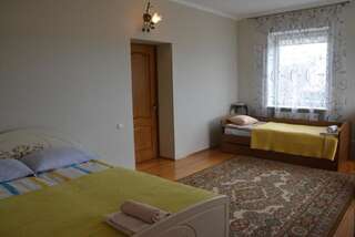 Гостевой дом Guest house Izumrudnyy Брест Трехместный номер-5
