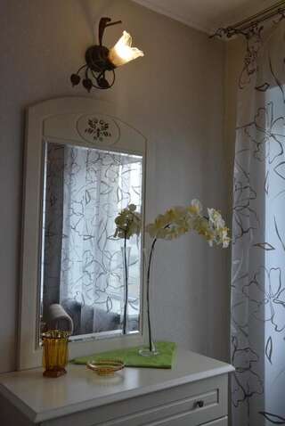 Гостевой дом Guest house Izumrudnyy Брест Трехместный номер-8