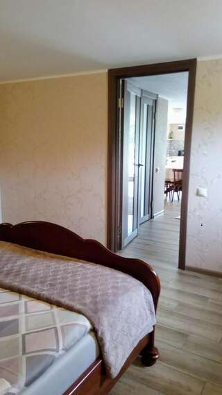 Гостевой дом Guest house Izumrudnyy Брест Семейный номер-студио-9